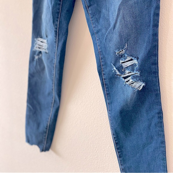 ISABEL MATERNITY by Ingrid & Isabel DISTRESSED FULL PANEL JEAN JEGGINGS - Picture 6 of 7